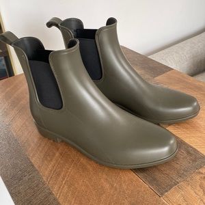 COPY - Like new - Chelsea bootie size 9